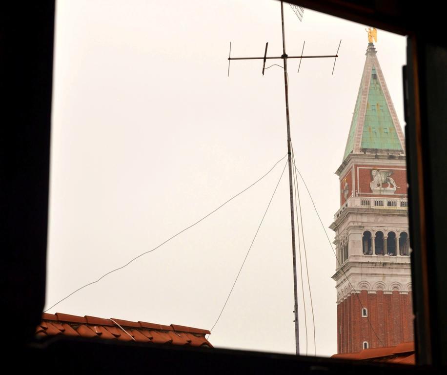 Apartamento Attico San Marco Venecia Habitación foto