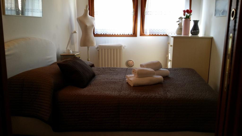Apartamento Attico San Marco Venecia Habitación foto